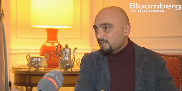 BloombergTVBG's tweet image. По 500 спец./годишно в София не стигат за IT индустрията в България:@Adrien_Bacchi  bit.ly/2kjQ9rY  #gamedesign #gamedesign #tech