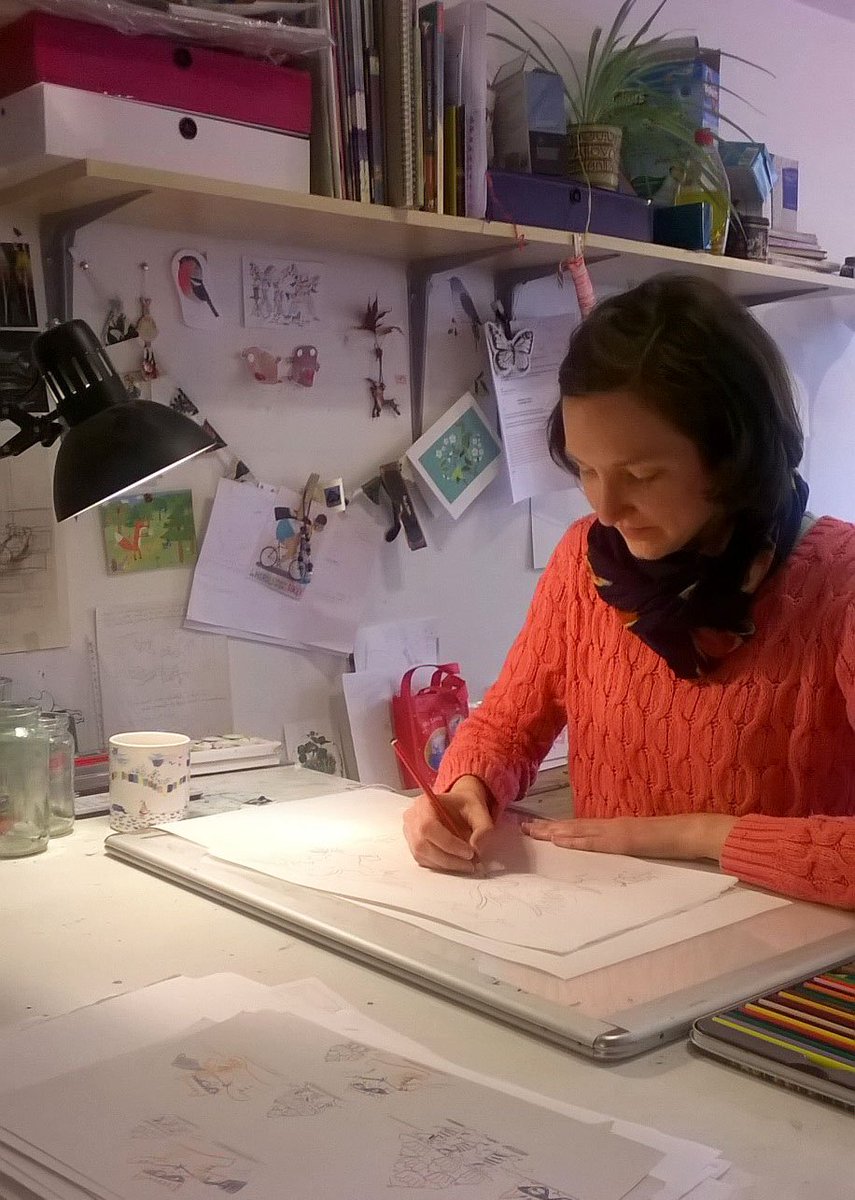 This Saturday you can catch @Paula_Bowles taking part in the #bigdraw at Purbeck Literary Festival! Tickets here:  purbeckliteraryfestival.info/copy-of-nichol…