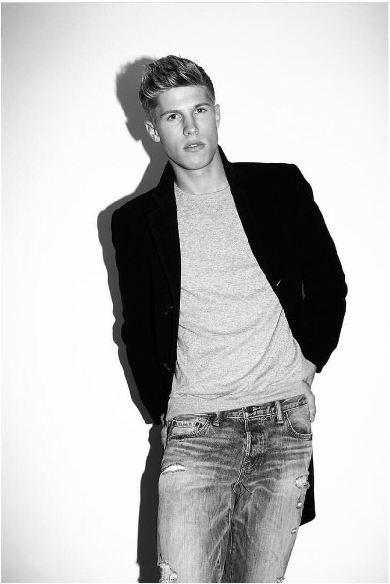 stevetleonard's tweet photo. #MaleModelMondayShoutOut to @OshMackenzie - 📸 by Mark Bruce. https://t.co/n9Y0fDsLld