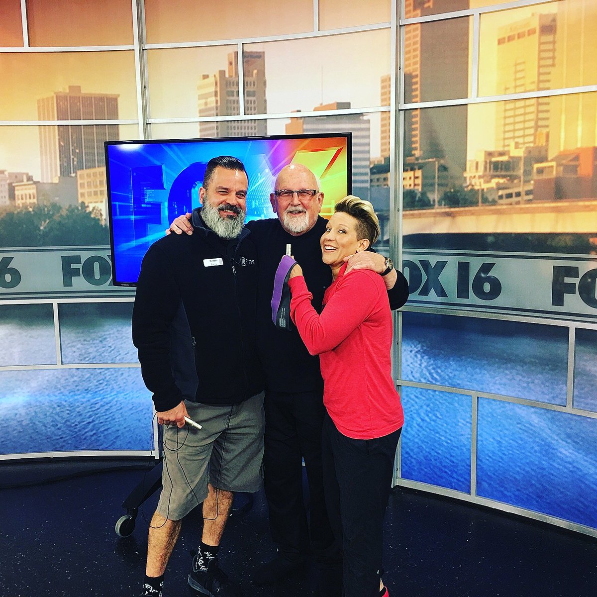 Goodthingslocal's tweet image. Age is no excuse!!! Our special guest this morning will be turning 80 soon and seeing results @10fitnessar:) #noexcuses