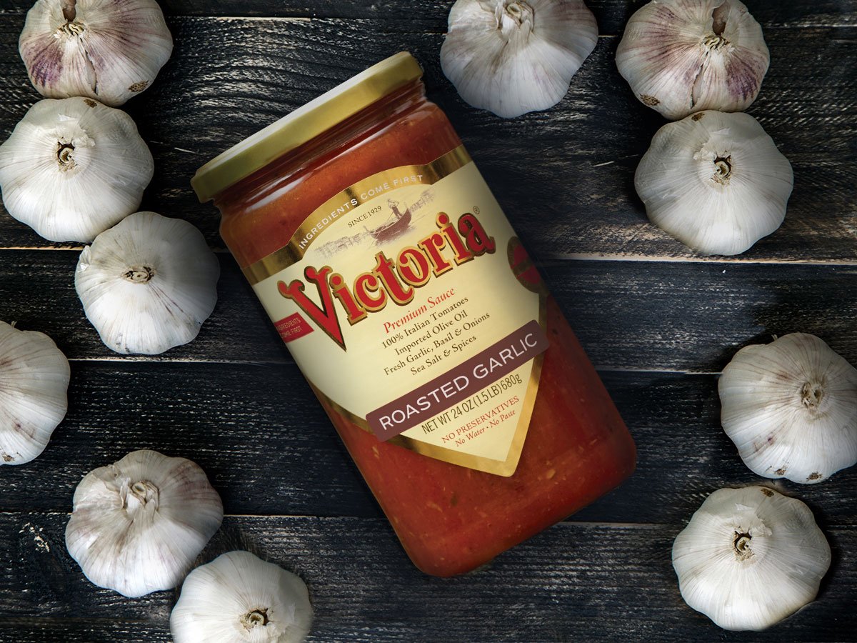 VictoriaFoodsBK's tweet photo. Roasted Garlic Marinara. Delicately roasted spring garlic is combined with our exquisite Classic Marinara base. #IngredientsComeFirst https://t.co/7ivaMISMB8