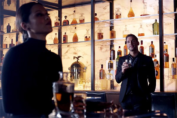 releasedateinfo's tweet photo. #Lucifer Gets Season 3 Renewal @FOXTV https://t.co/1RNPNwjhye https://t.co/cFRniGW5z0