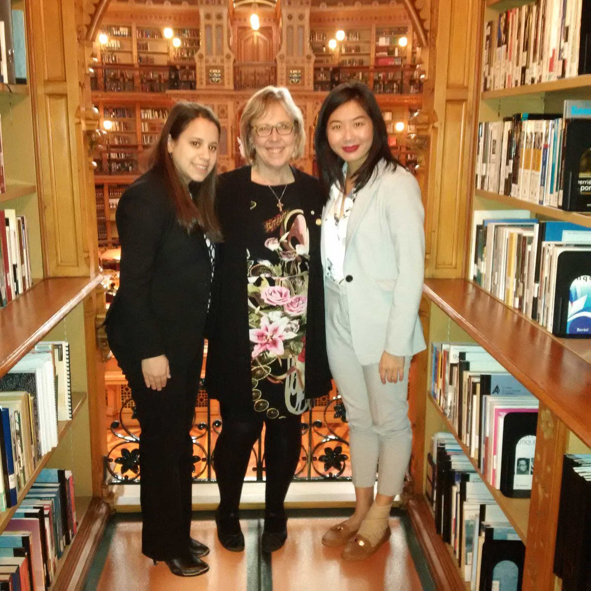 ElizabethMay's tweet photo. Today, I make a pledge to work with @CFMSFEMC to look at upstream solutions to nat'l opioid crisis. #lobby2017 #GPC https://t.co/p6k5UdXq6f