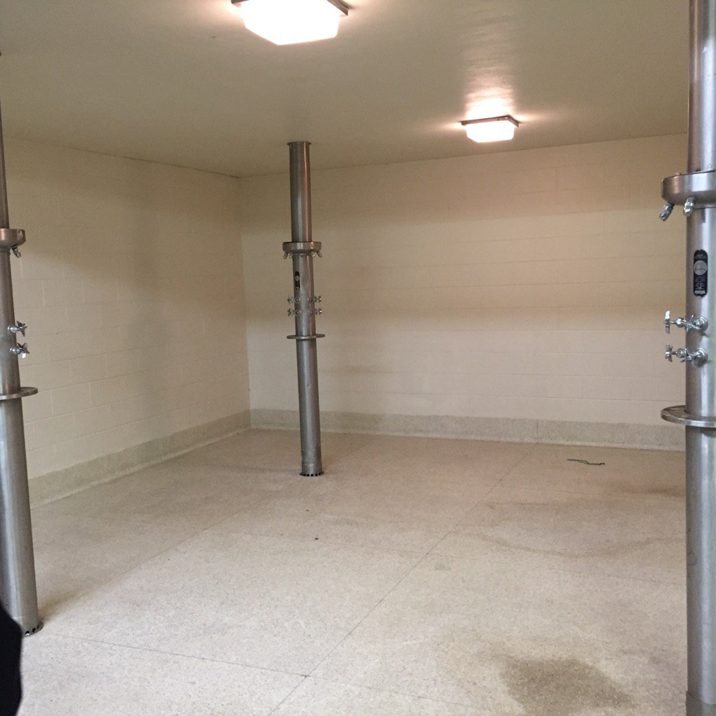 keithkirch's tweet image. High school shower @daveglovershow