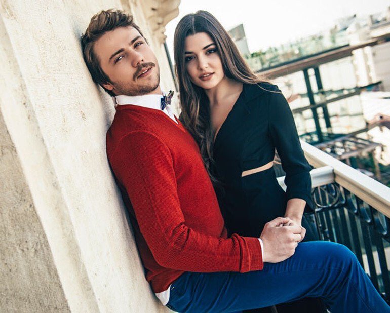 moonhandemiyy's tweet photo. #14Şubat Akla gelen tek şey #AlSam @HandeErcel @tolgasaritas #handeerçel #hantol #happyvalentinesday https://t.co/b0SP0YzmO7