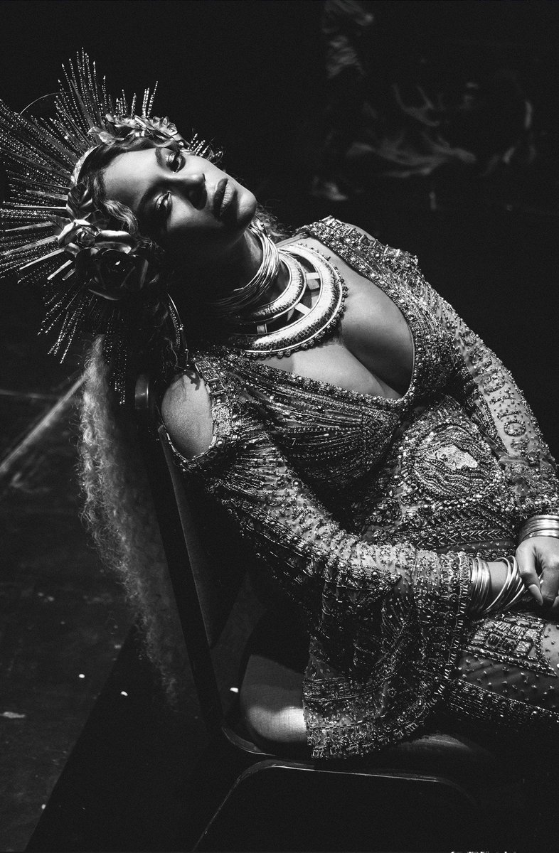 BeyLegion's tweet photo. THESE. PICTURES. #GRAMMYs🔱 https://t.co/vmn3fW2rwW