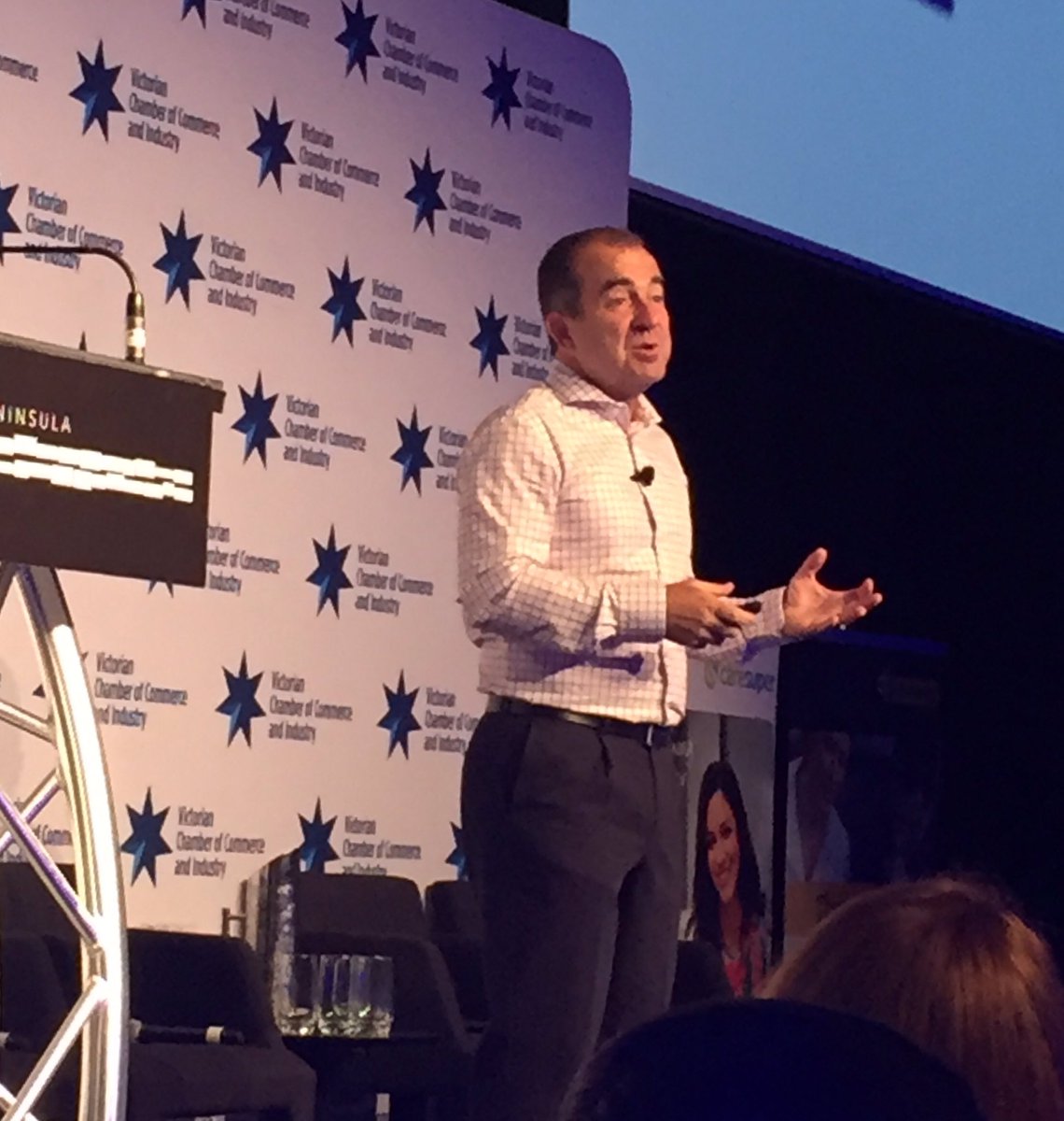 vicchamber's tweet photo. 1) Life is change 2) Trust your instincts 3) Be grateful for the tough times - @martywilsontwit on how to handle change #VCPeopleInBusiness https://t.co/IGppGET5o8