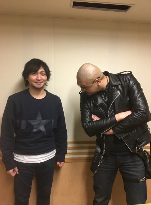 こ Sur Twitter 色違いのトップス持ってる中村悠一氏が熱い なに ゆーきゃんこの服着るときは優しい顔するのかな最 高 そんな悠一さんもそろそろ37歳か 最 高