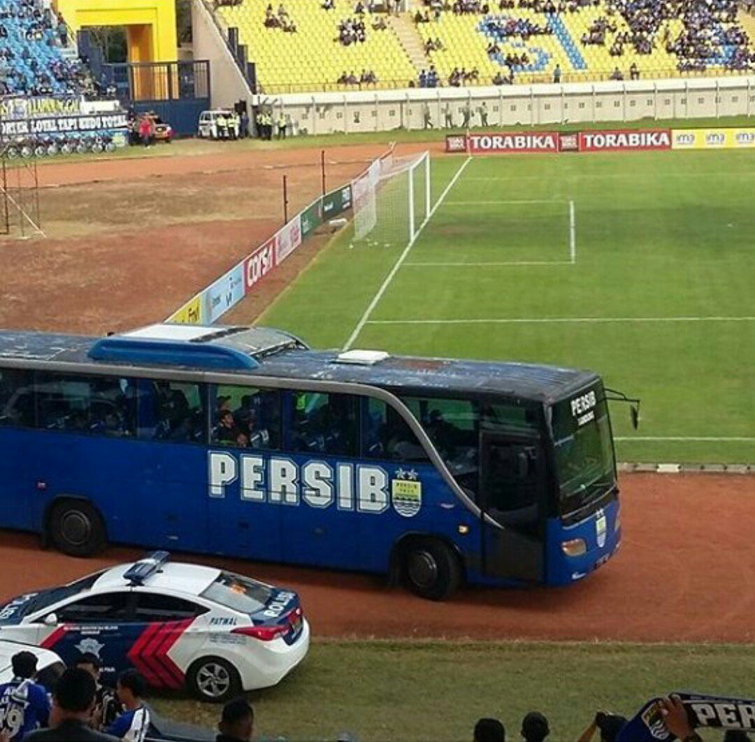 BLUE HOOLIGAN tweet media