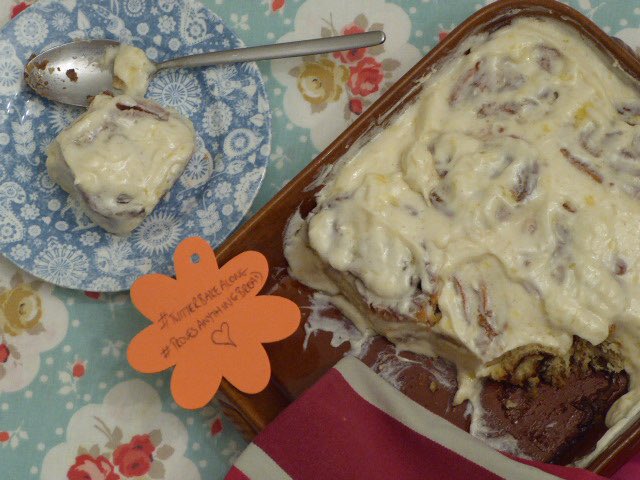 CakesbyNoah's tweet photo. In the nick of time π @kuskus1 @Rob_C_Allen #Twitterbakealong #provesanythingbread #glutenfree Cinnamon Rolls recipe https://t.co/GX72Pc4psw https://t.co/Ebb5XlEVI4