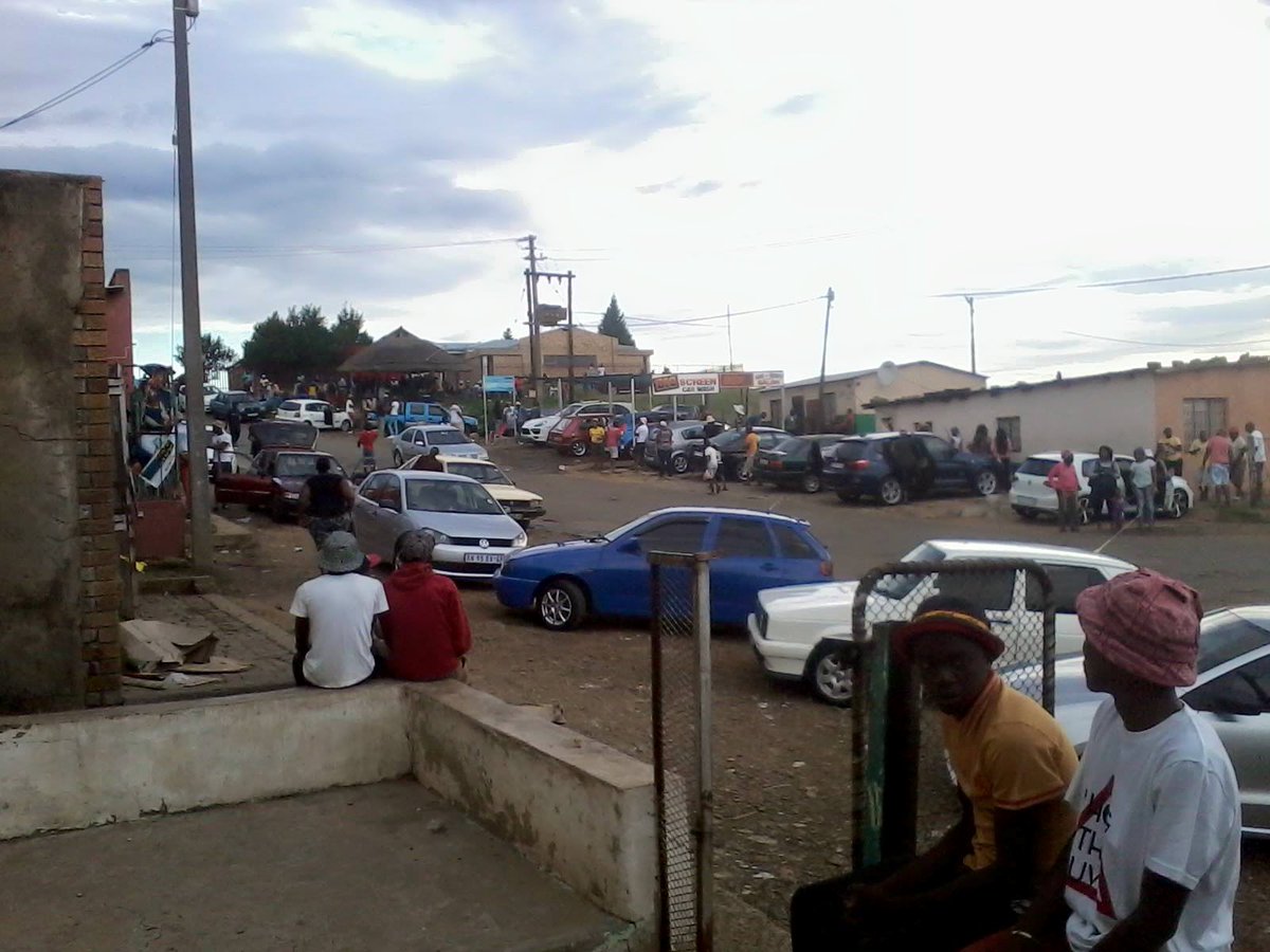 Mixyphonik's tweet photo. Back In The Days
#Petsana
#BigScreenCarWash
#9810
#MaGrootMahnStuff https://t.co/ldrfImD7aG