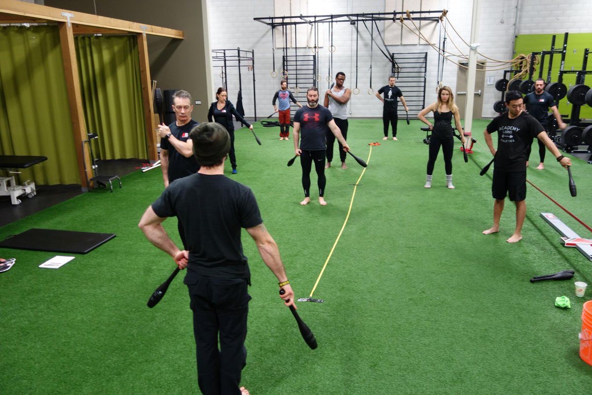 humanvers2's tweet image. A little club training during the #AdaptiveBodywork course we held at the gym last wknd. How are you adding to your movement skills? #Ottawa