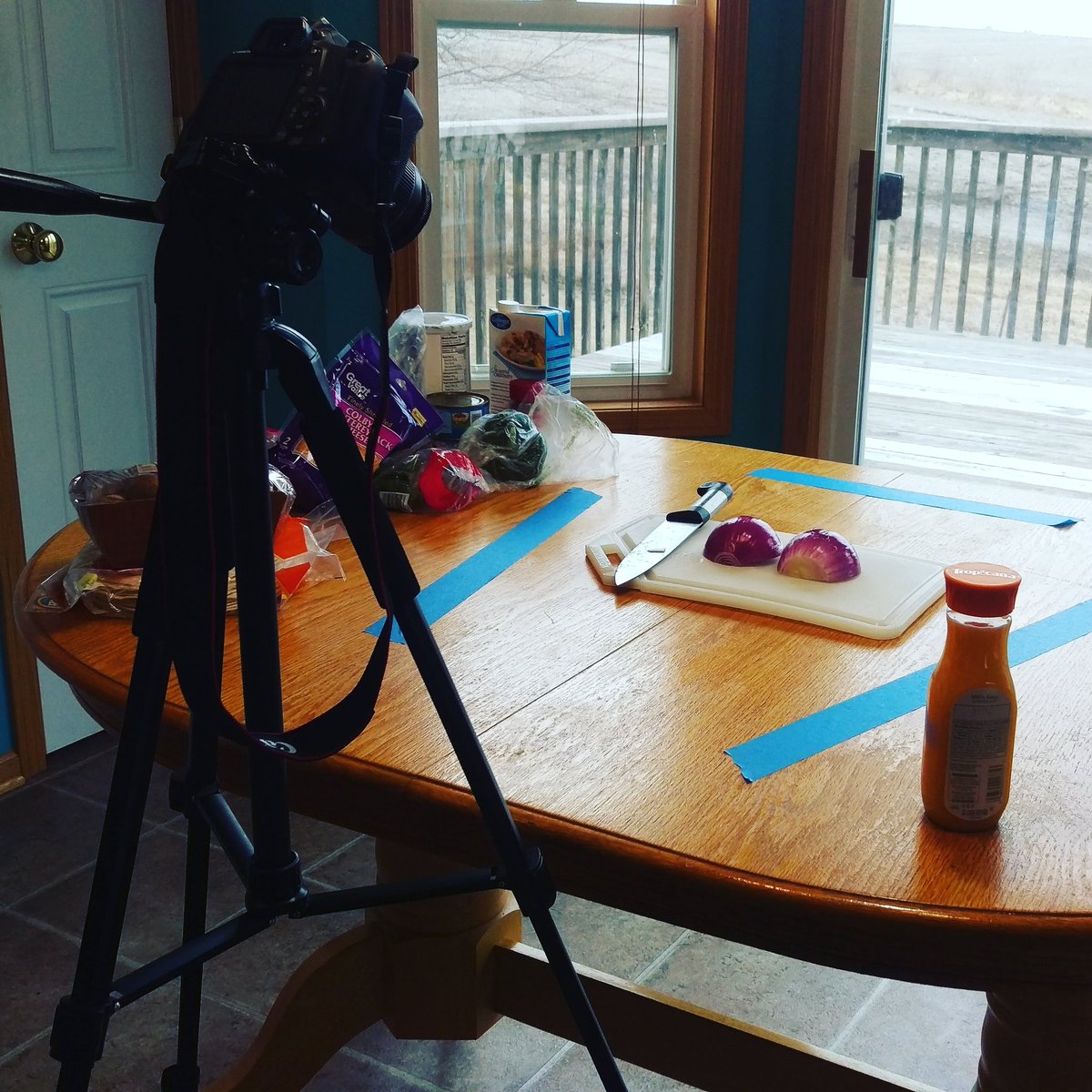 #behindthescenes of filming #porkcarnitas with #pickledredonion 😋🎬