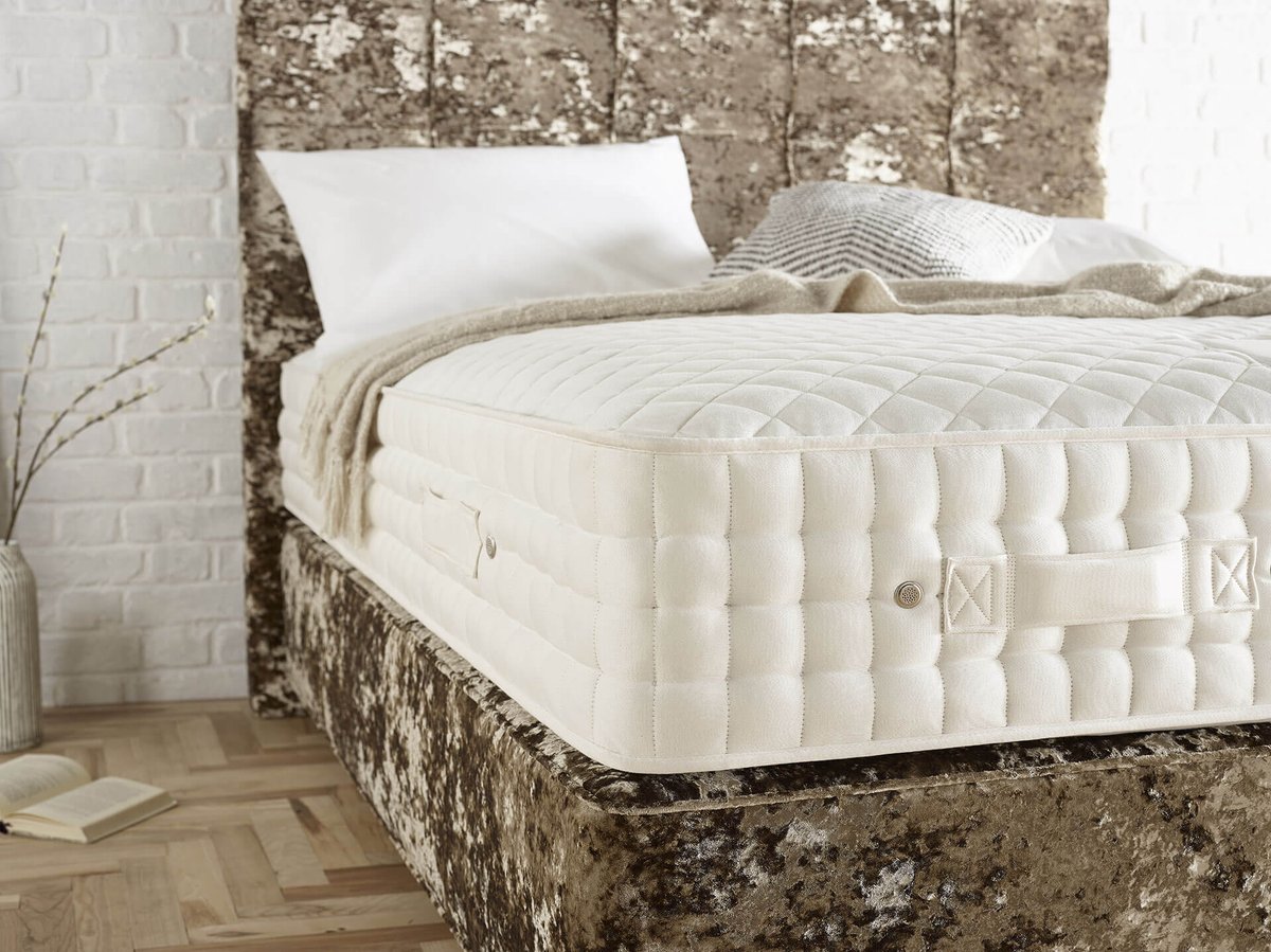 TheCarriageLS29's tweet photo. Discover your #bestnightssleep at our #Somnus #SleepStudio https://t.co/iJDGcdFGn9 #MattressTesting #BedShopping https://t.co/Hm32w4UirR