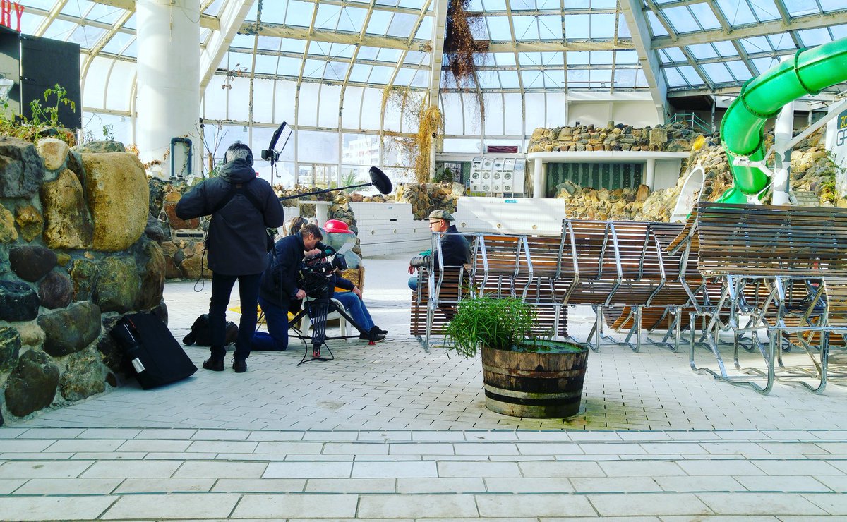 BlueCity010's tweet image. Vandaag in #BlueCity010: achter de camera: @VPROTegenlicht. Ervóór: @RotterZwam @SpireauxCompany @ygovaart &amp;amp; @superusestudios! #tegenlicht