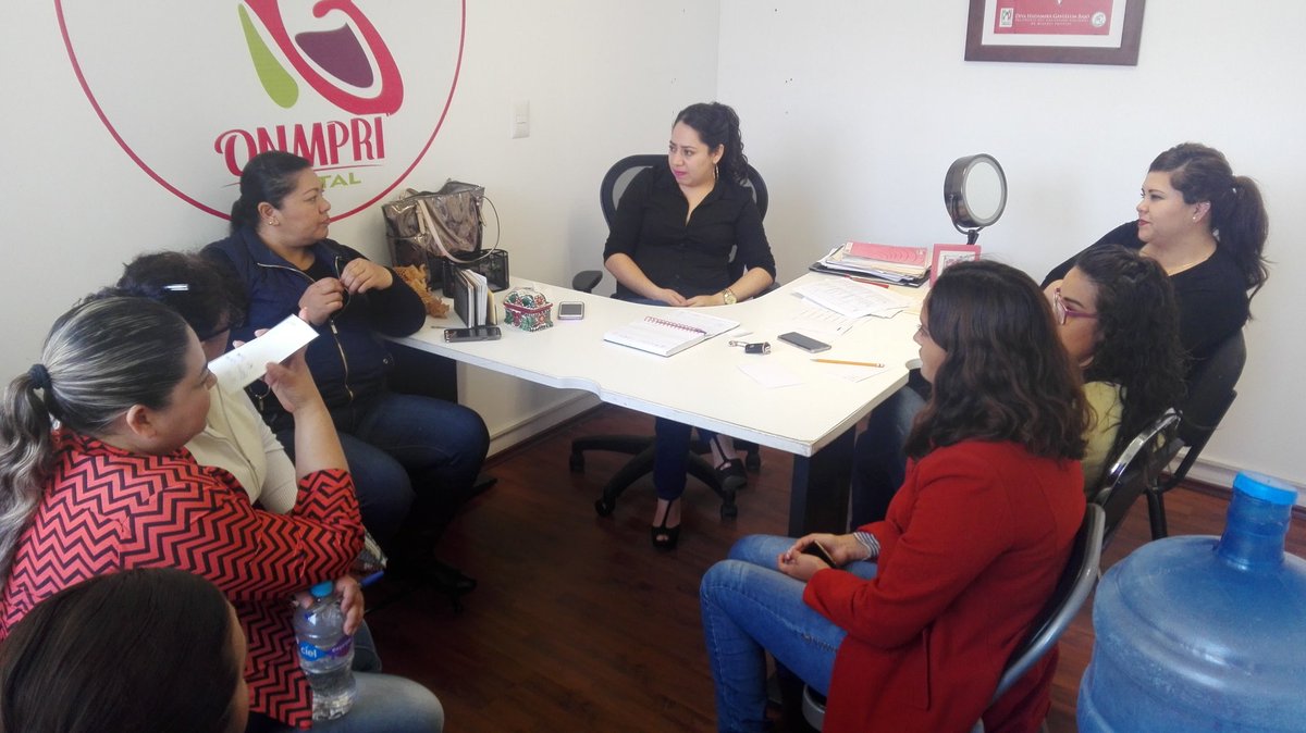 JuntasXDurango's tweet photo. Equipo #ONMPRIEstatal en reunión de planeación de agenda con nuestra presidenta @SugheyTorresR https://t.co/ec6P5wH7at