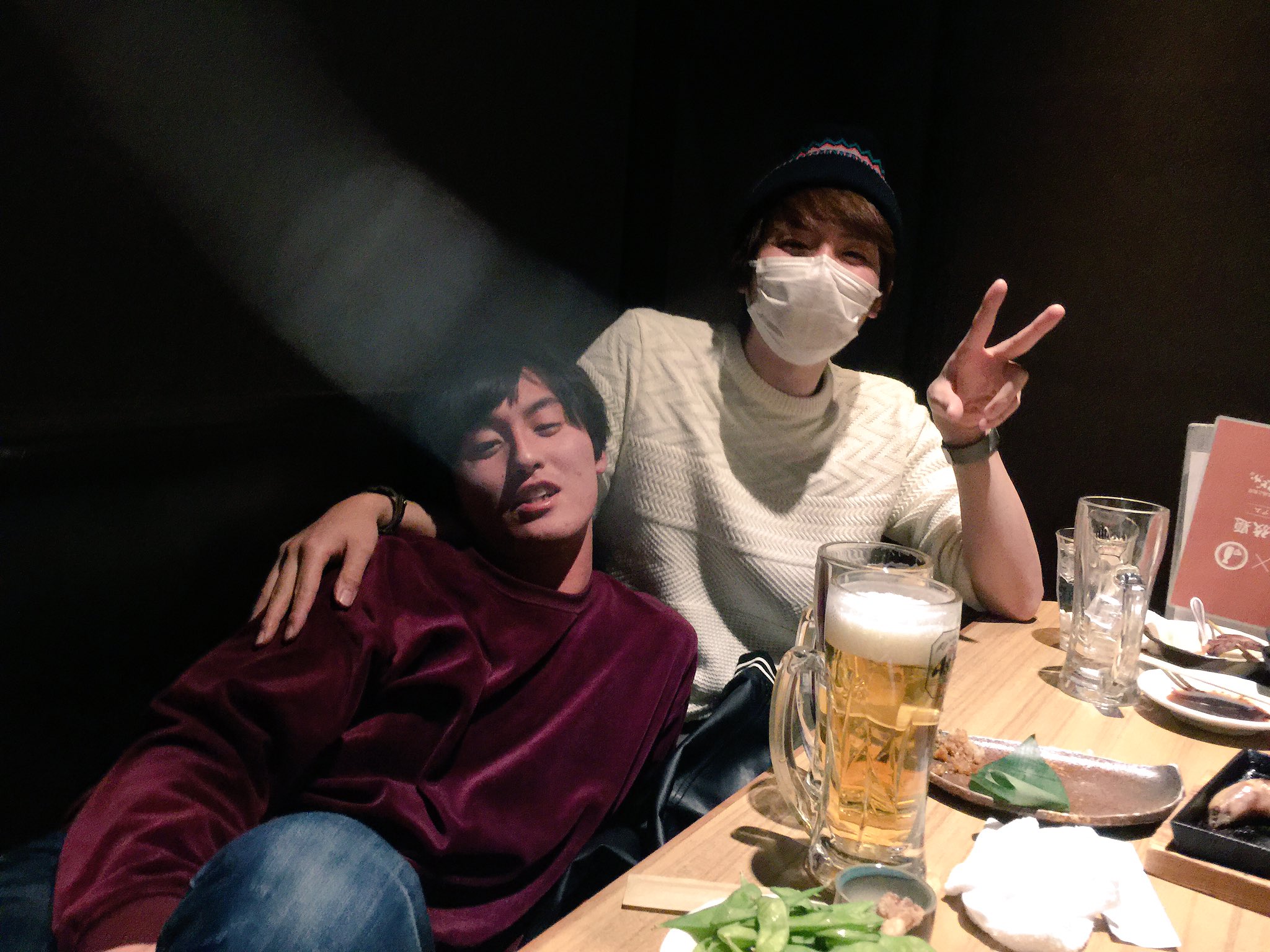赤髪のともさん ひげおやじさん 豆腐さん 朱梨さんとフィッシャーズチームでサバイバルゲームしてきました サバゲーから4時間打ち上げで盛り上がって幸せな時間でした O O ひげおやじさんご馳走様でした 楽しすぎて写真撮るの忘れてましたw 唯一の写真 動画お 赤髪のともさん ひげおやじさん 豆腐さん 朱梨さんとフィッシャーズチームでサバイバルゲームしてきました サバゲーから4時間打ち上げで盛り上がって幸せな時間でした O O ひげおやじさんご馳走様でした 楽しすぎて写真撮るの忘れてましたw 唯一の写真 動画お