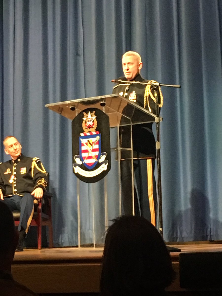MDW_USARMY's tweet photo. COL Esch takes command of  @theusarmyband, COL Holtan says goodbye as he retires after 28 years in the @USArmy. #MilitaryMusic https://t.co/mOXMxZOrlS