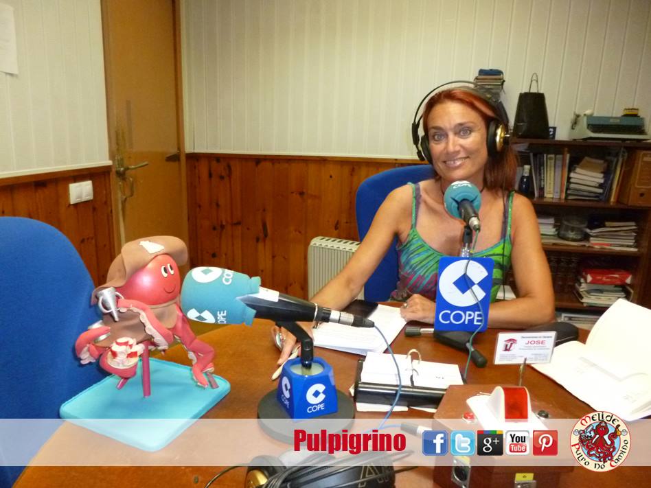 Hoy es el #diadelaradio, un medio en el que pudimos contar nuestras aventuras por el #caminodesantiago. ¿melideamos? #Turismo #Melide