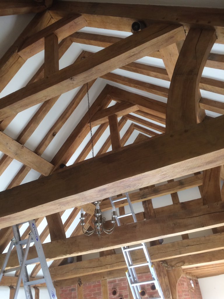 DecoratorAndy's tweet photo. Lots of cutting in this week!! #MasterDecorator https://t.co/3QpbLOCuKO