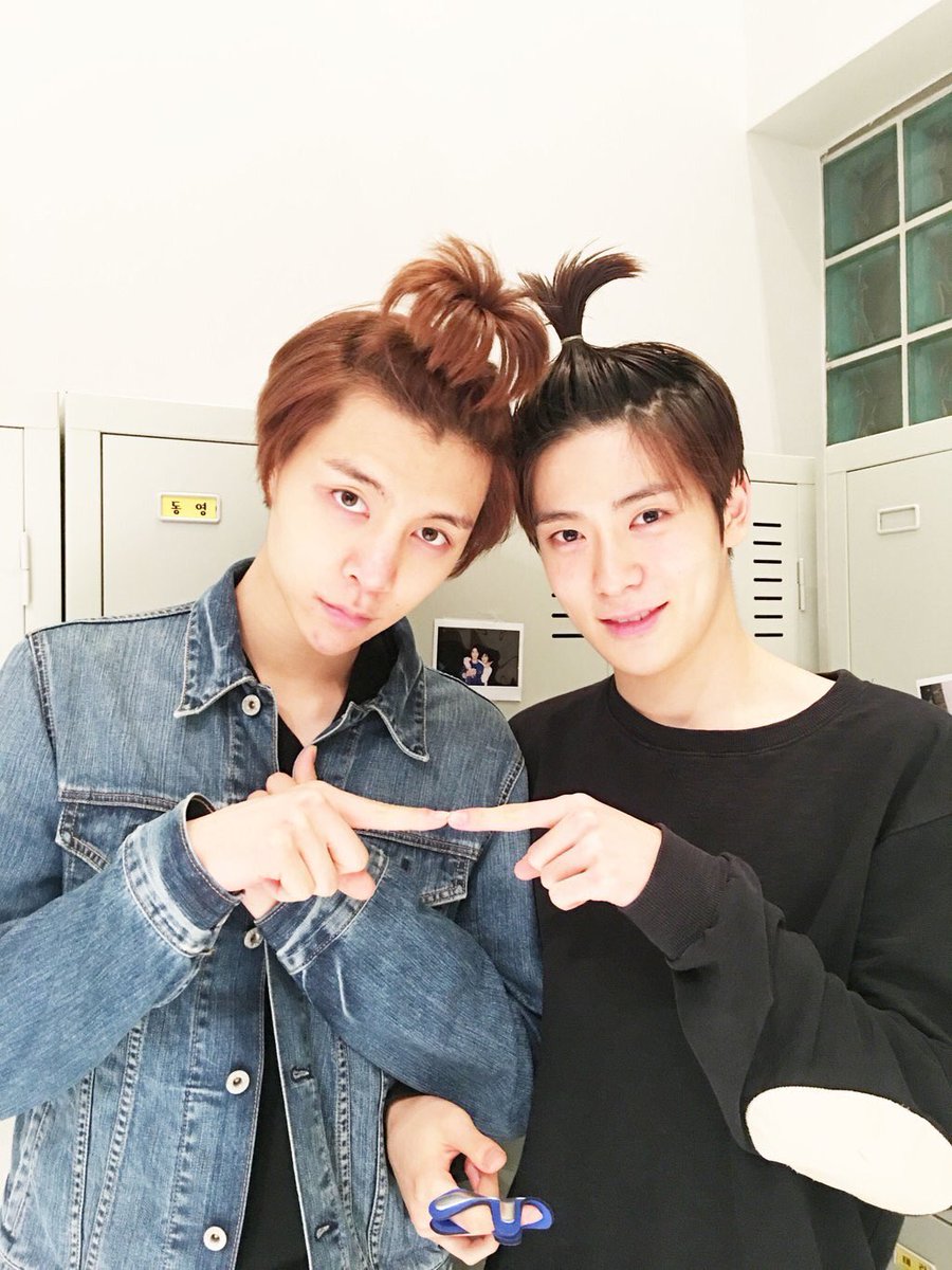 bestofjsuh's tweet photo. Happy birthday to our precious valentine boy Jeffrey ⭐ #HappyJaehyunDay https://t.co/gmRnZUawnp