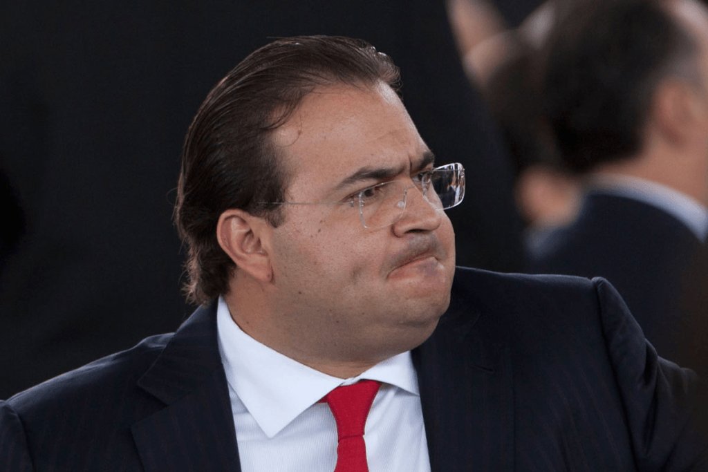 elpopularmx's tweet photo. Quitan a Duarte parte de rancho en #Veracruz https://t.co/6B7FNptKWu https://t.co/lx6uMbtrMQ