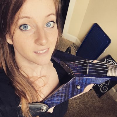 Jillpckl's tweet photo. #violinist #NewProfilePic #ViperViolin #redheadedwoman https://t.co/LMMCiJO1yM