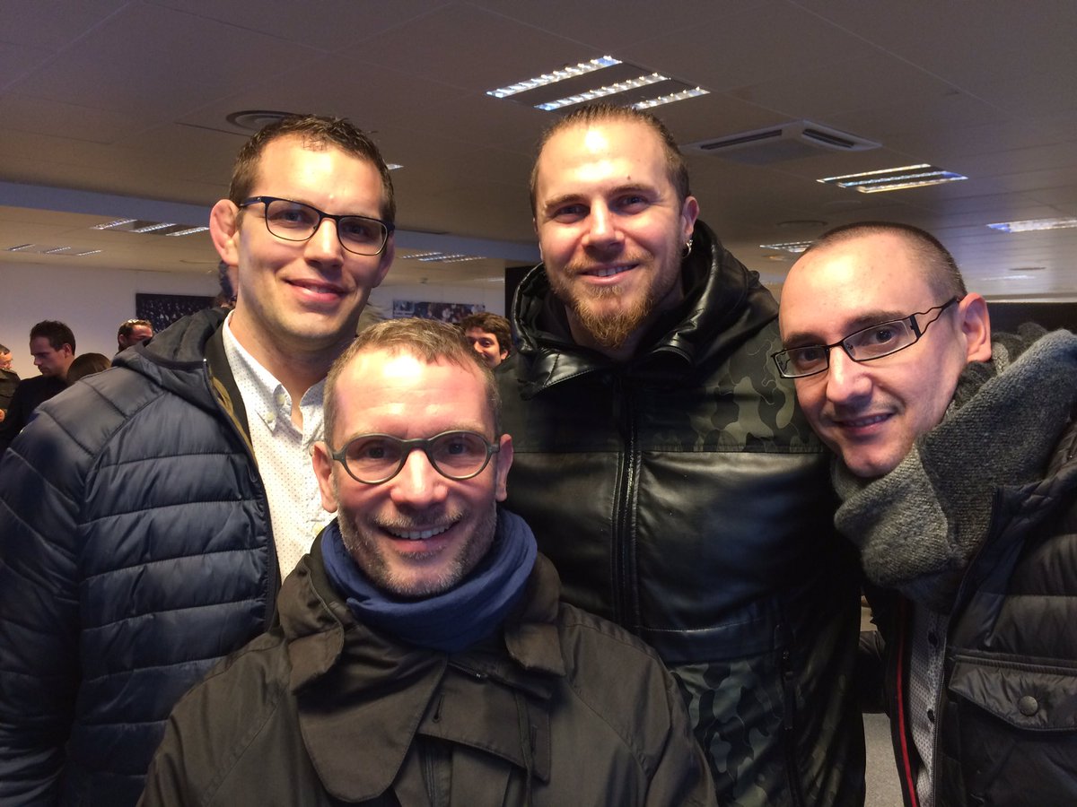 FiorLoc's tweet photo. Superbe journée au stade de France pour France-Ecosse avec @AccambrayW! Merci AXA https://t.co/gtwn0BuQ6d