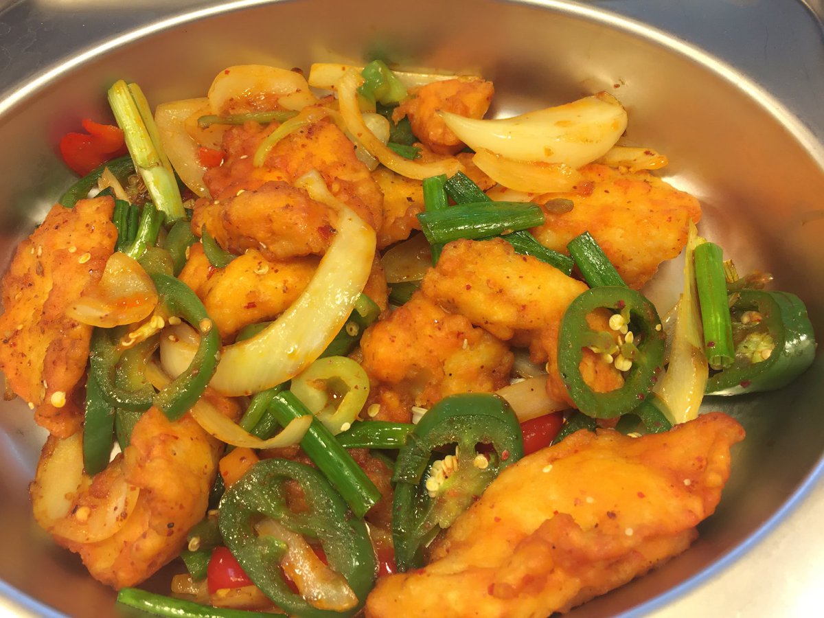 Welcome #GoldenCraneExpress in downtown #LosAngeles! Known for their Spicy Shrimp, Orange Chicken &amp; #catering menu. ow.ly/r82j308XV9k