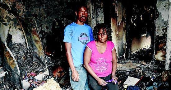 vickpretty1's tweet photo. Homes of some Nigerians in South Africa Burnt https://t.co/FPasTBJgIi https://t.co/6EB0QuQZ1e