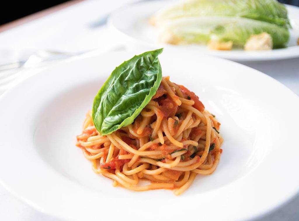 Bottega Louie Love Can Be Messy Good Thing Our Pomodoro Pasta Isn T Come Eat With Us Tomorrow Night No Reservations Needed Na T Co 5zcazp8o97 Twitter
