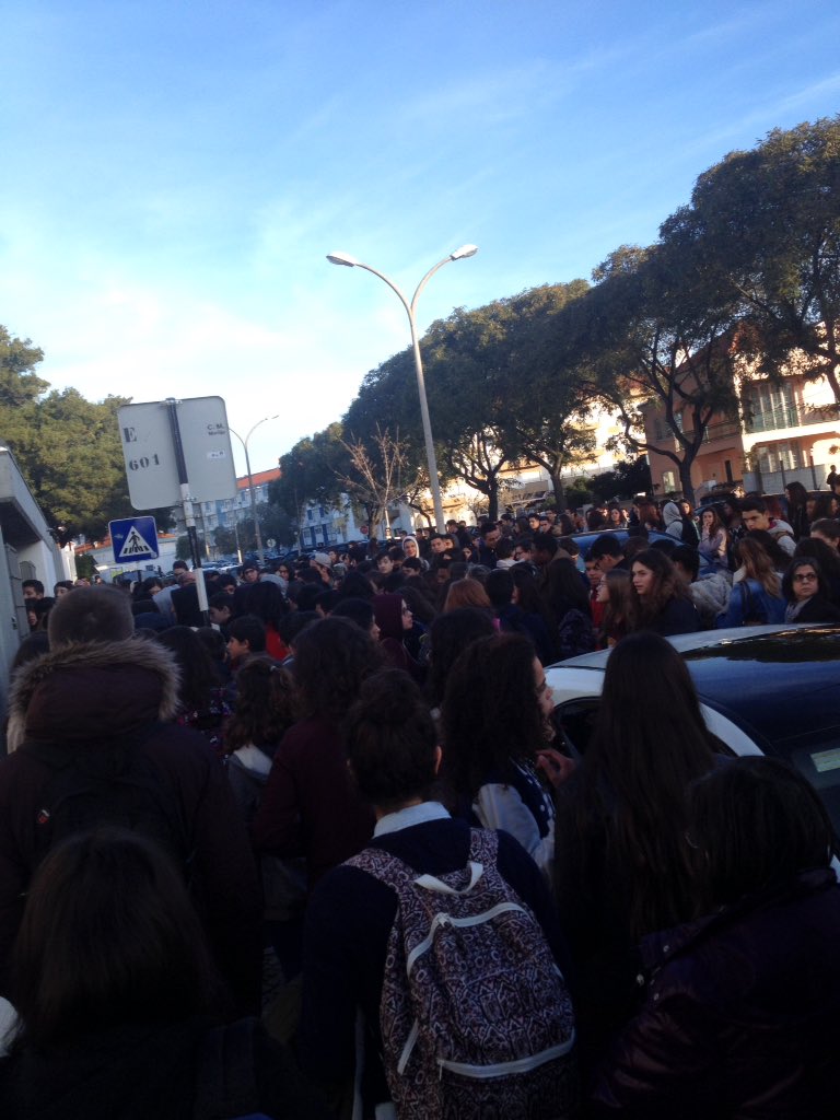 listaAesjp's tweet photo. Inauguração da presidência do Trump/Inauguração da presidência do Obama/ESJP às quartas de manhã. https://t.co/i74ZpdeHX6