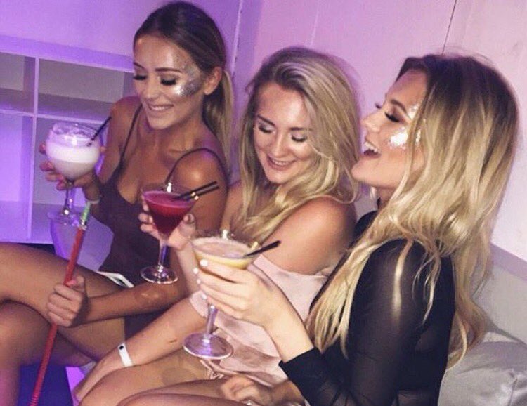 BijouMarbella's tweet photo. Good sun, good friends and good cocktails are all you need ☀️ 

Get yourself to #Marbs and join us on the terrace at #Bijoux 🍹 https://t.co/Ge4tGj7wmA