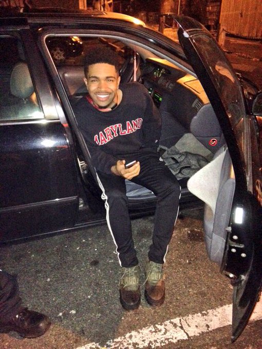 Just found this old ass picture of me, I'm mad my face looks like this emoji -> 😁 https://t.co/xlbfS<a href="/tag/blackandboujee"class="tags"><span>#blackandboujee</span></a>