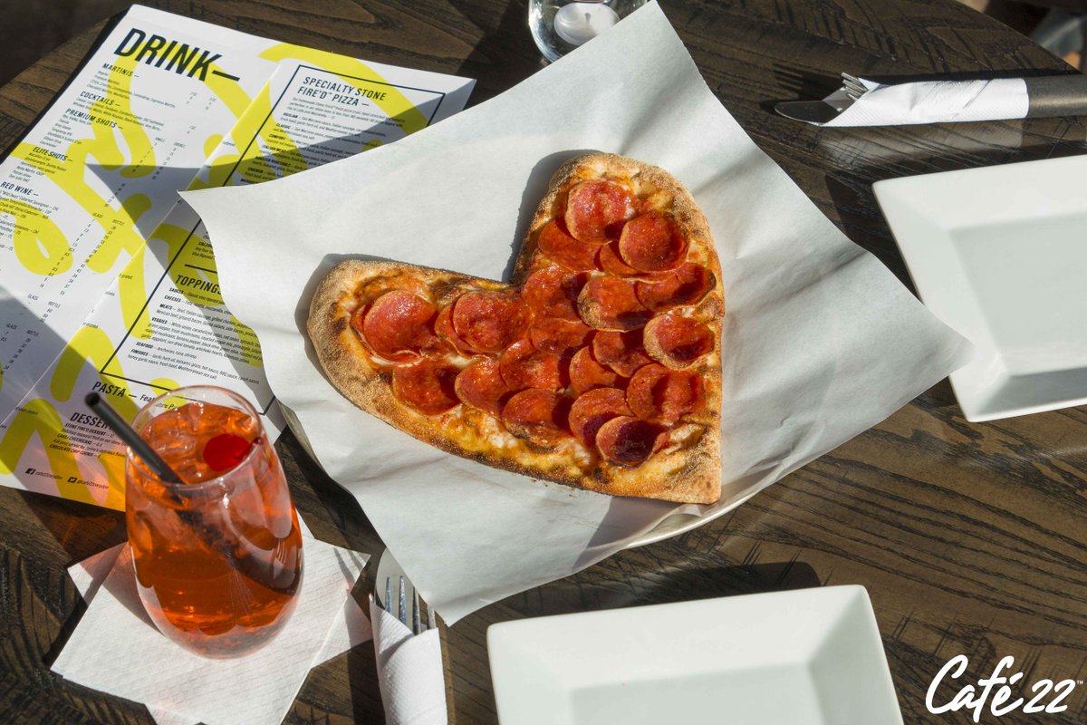 cafe22corydon's tweet photo. Share the love this Valentine's day with something Stone fire'd from #cafe22corydon! #wpg #mb #wpgnow #wpgeats #corydon #corydontimes #feb14 https://t.co/1mJ0wYbXNt
