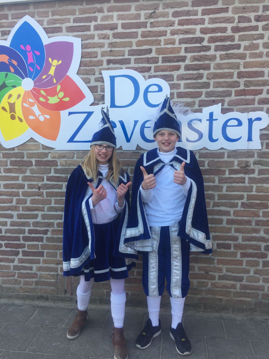 zevensterdk's tweet photo. Onze prins Jesper en prinses Desi 🎉🎉 #alaaf #carnaval #wezijnerklaarvoor https://t.co/enxShbtphZ