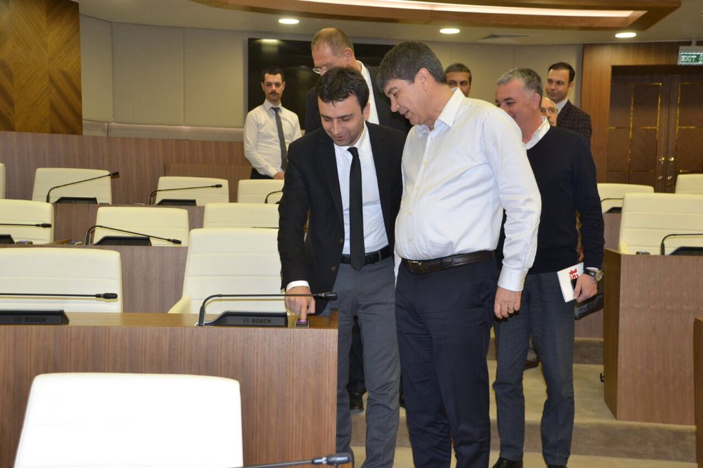 Atıl bırakılan Belediye hizmet binasını hemşerilerimizin hizmetine sunan <a href="/menderesturel/">Menderes Türel</a> başkanımızla binayı gezdik;Antalyamız'a yakışmış 👍👍👍