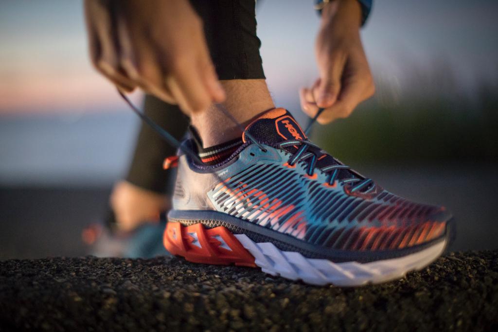 hoka's tweet photo. Over-pronators, welcome to the HOKA family. #simplystable #HOKAarahi https://t.co/O4g3qd0vo1
