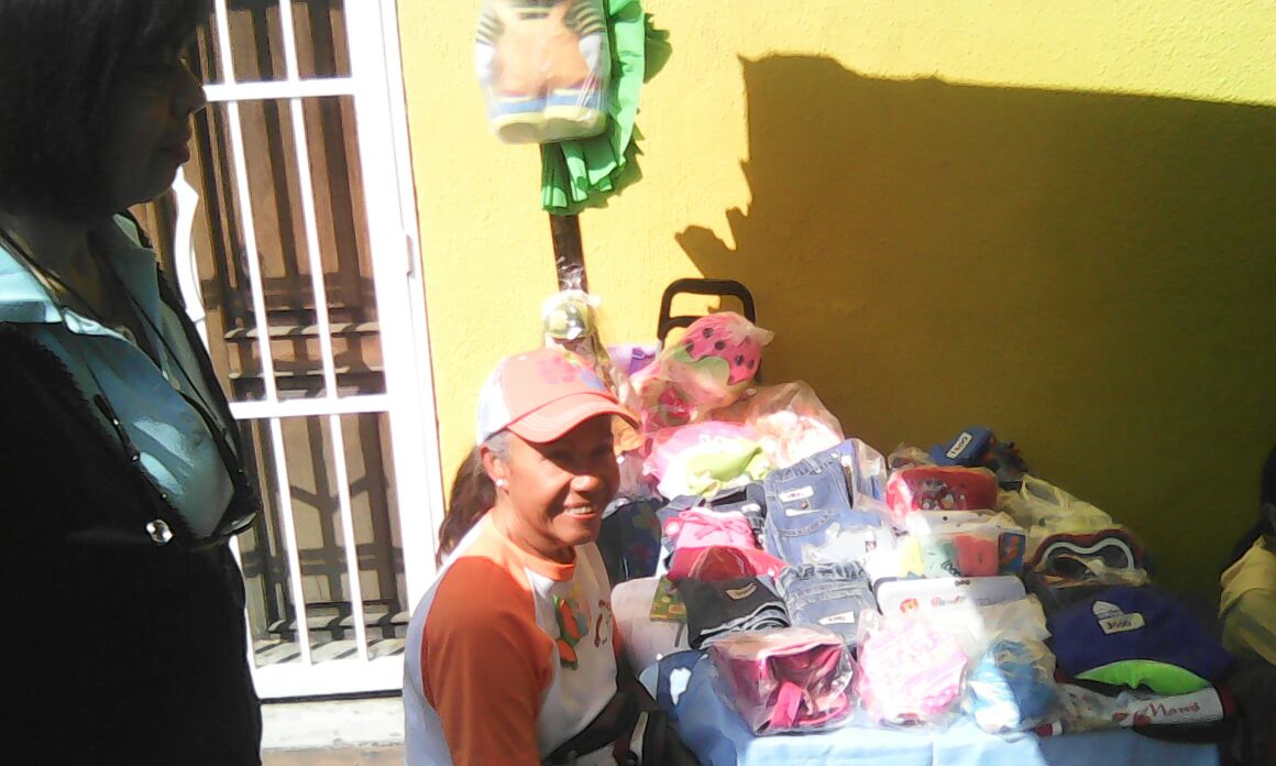 CoordAltosMiran's tweet photo. Con total éxito nuestros vecinos de #LSTQ mostraron sus productos en la Feria de Emprendimiento https://t.co/bdVUtkXLL3