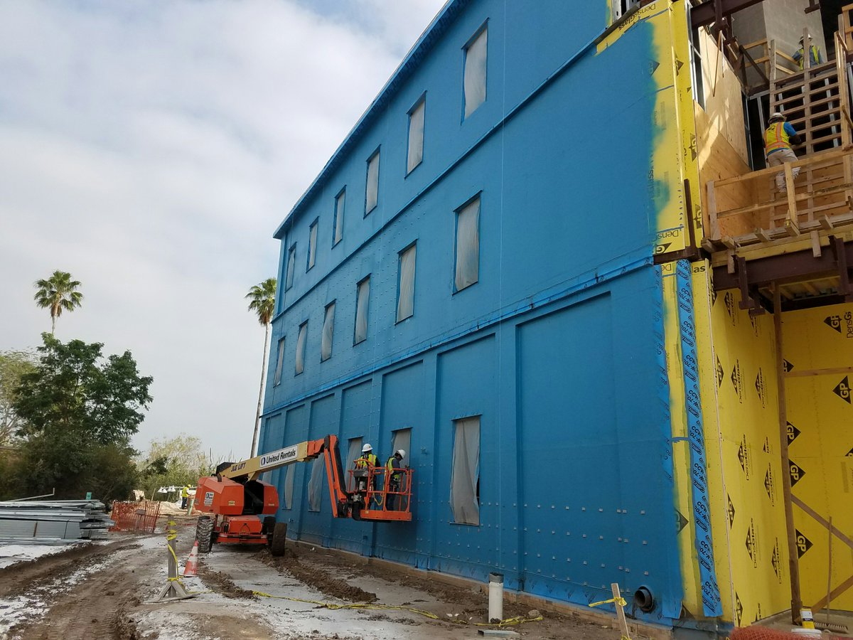 ZeroSix20's tweet photo. Eddie Solis is performing on-site QA/QC at @utrgv's Academic Building in Brownsville, TX. #WeKeeptheOutsideOut #QualityControl https://t.co/PFGsbt2Cku
