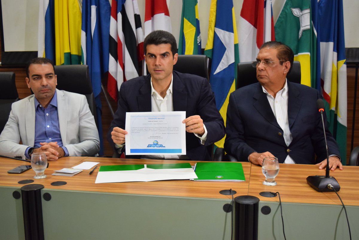MI e parlamentares viabilizam R$ 42 milhões para aquisição de equipamentos para 96 municípios do Pará. Veja mais: goo.gl/Hy3oJ1