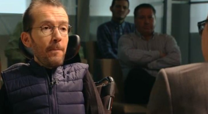 FormulaTV's tweet photo. Pablo Echenique, sobre la polémica de no pagar la Seguridad Social: 'Lo volvería a hacer' #ChesterMoney https://t.co/53G5SLWCtF https://t.co/N3O4CTwEtK