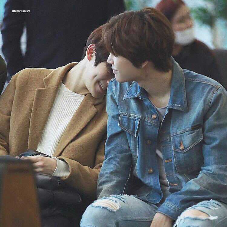 suhjohnnypic's tweet photo. happy birthday to johnny's sweetest friend &amp; roommate jung jaehyun 💕 
#HappyJaehyunDay #재현아생일축하해 https://t.co/chMgFfgxe8