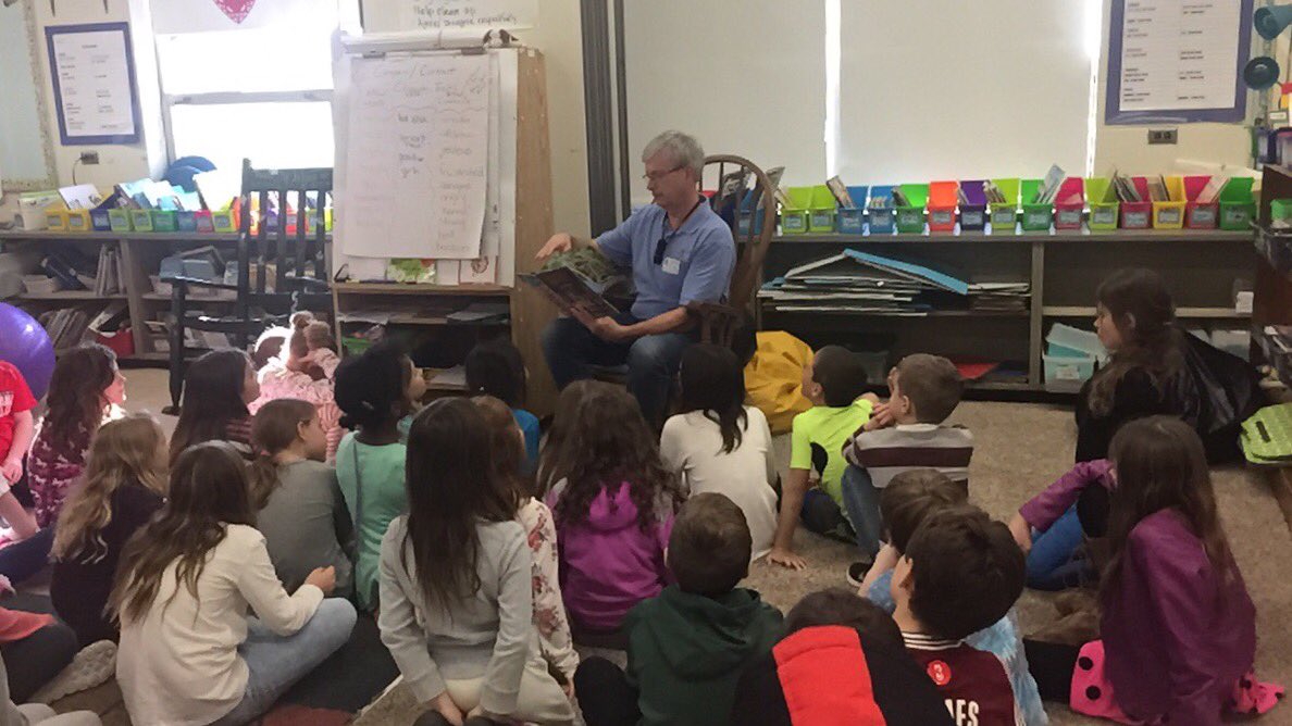 connectedcrew4's tweet photo. Thank you to our Mystery Reader this afternoon! It got us ready for Valentines Day and we learned about a cool way to illustrate! #crew https://t.co/poELASXCyY