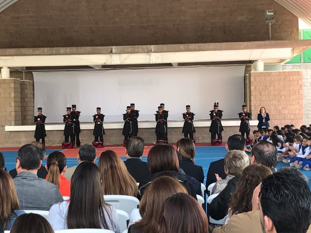 CecytMorelos's tweet photo. @CECyTEA Plantel en Acto cívico del Colegio Bosques-invitados especiales: Gabinete Económico de Gobierna del Estado https://t.co/yyFWoCeCzN