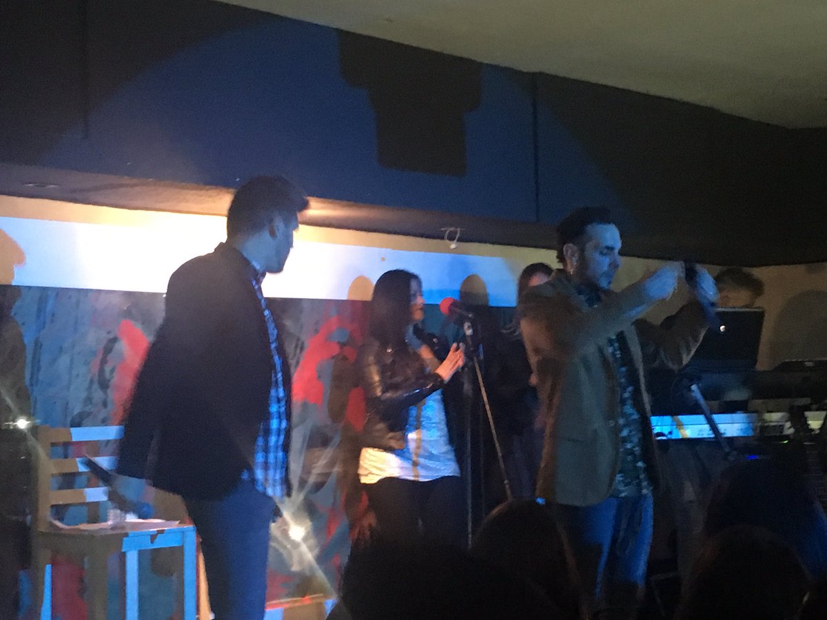 LatraDj's tweet photo. Gran noche en #saladejavu #polan!con el concierto en directo de el #maky y #Mariaartes y la #musica del momento cn un servidor #djlatra https://t.co/cDmPbT4Csn