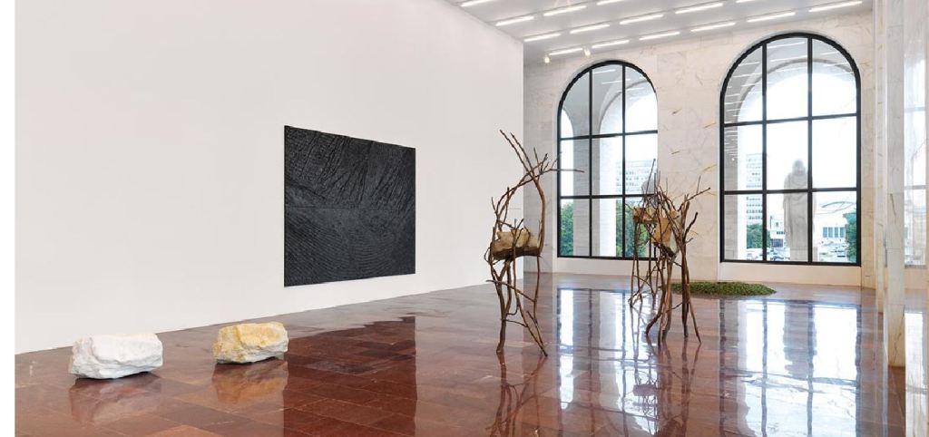 #GiuseppePenone espone per #Fendi a Roma #arte #mostra #fashion <a href="/Fendi/">Fendi</a> <a href="/Giuseppe_Penone/">Giuseppe Penone</a>… thewaymagazine.it/leisure/giusep…