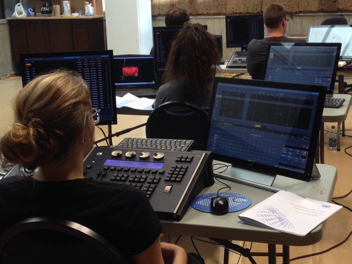 ETCInc's tweet photo. Reserve your spot now for 1 or 2 days of hands-on #ETCIon #ETCtraining in Chicago, March 30 &31, at https://t.co/KiyQExwwsv https://t.co/DLPFBW9aZG