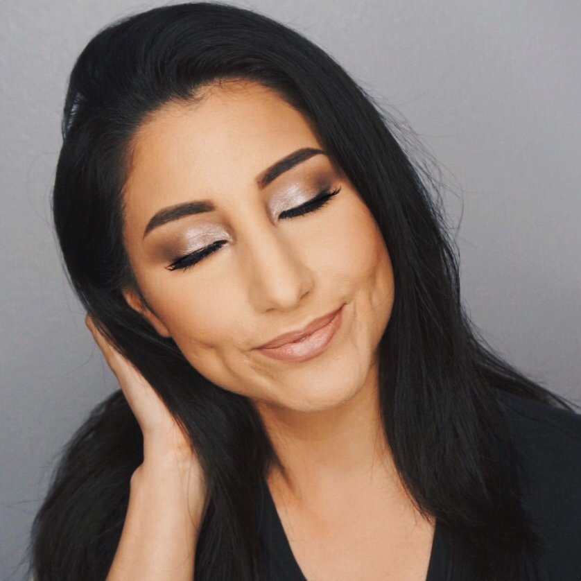 prettynprose's tweet photo. Using the #stampandset @lauramercier Editorial Eye Palette β€οΈ TY @influenster 4 sending complimentary! π #contest https://t.co/YNeq7lo2dg