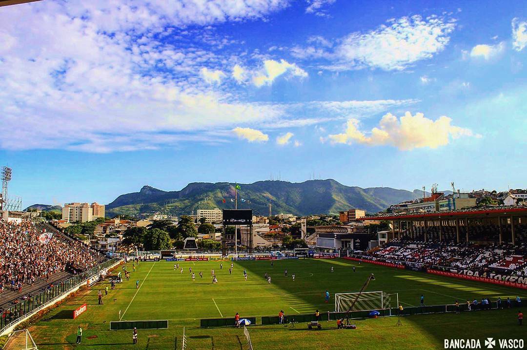 A legenda é por conta de vocês  ! <a href="/vascodagama/">Vasco da Gama</a> <a href="/OFFICIALVASCO/">Vasco</a>  <a href="/fjv_oficial/">Força Jovem do Vasco</a>